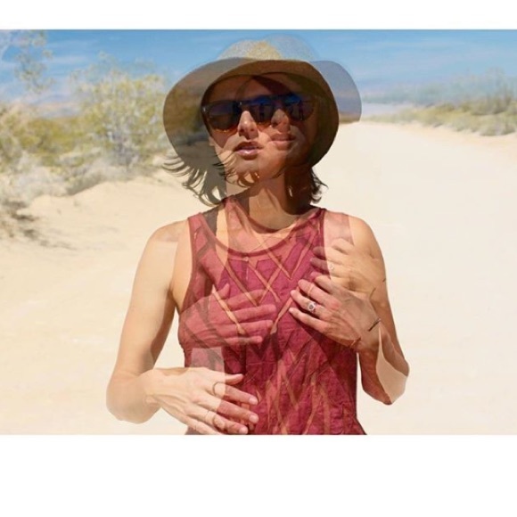 Meet your posher, Heidi - Picture 3 of 8